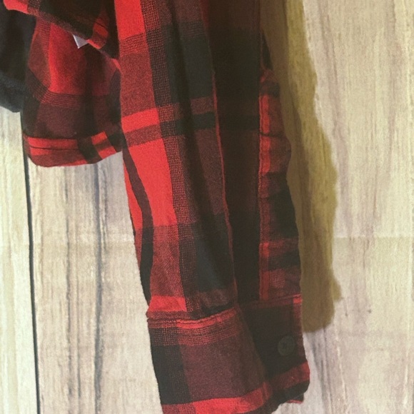 NWT Upcycled Buccaneers Cropped Flannel Tee Size L-XL - Picture 5 of 6